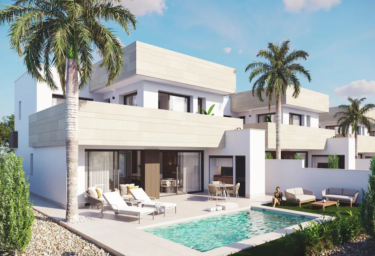 Modernas villas de nueva construcción cerca de la playa en Santiago de la Ribera