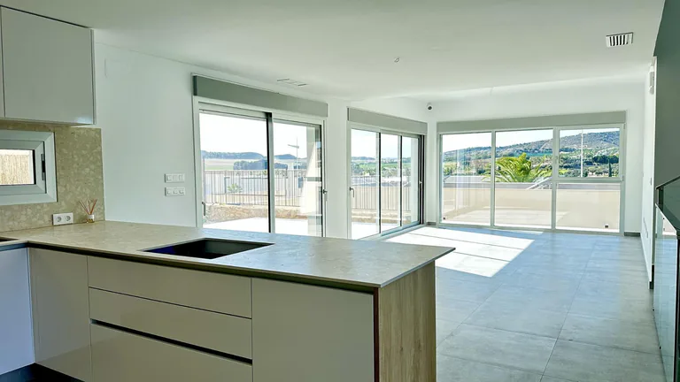 VILLA DE DISEñO MODERNO CON VISTAS AL GOLF
