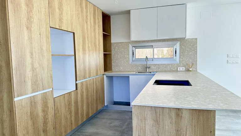 VILLA DE DISEñO MODERNO CON VISTAS AL GOLF