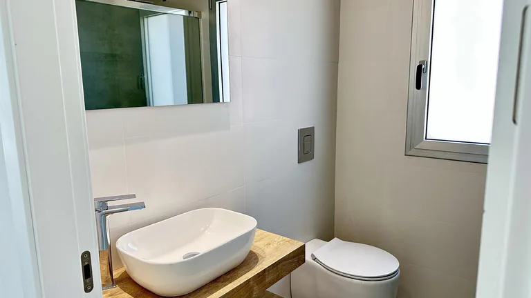 VILLA DE DISEñO MODERNO CON VISTAS AL GOLF