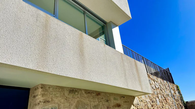 VILLA DE DISEñO MODERNO CON VISTAS AL GOLF