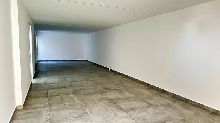VILLA DE DISEñO MODERNO CON VISTAS AL GOLF