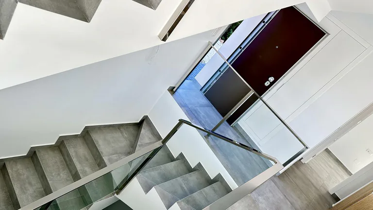 VILLA DE DISEñO MODERNO CON VISTAS AL GOLF