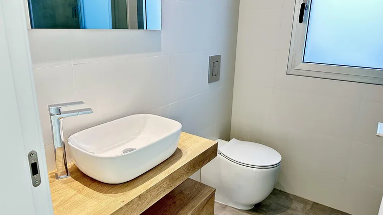 VILLA DE DISEñO MODERNO CON VISTAS AL GOLF