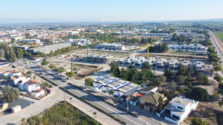 Casas adosadas de nueva construcción estilo Ibiza en Dolores, Costa Blanca