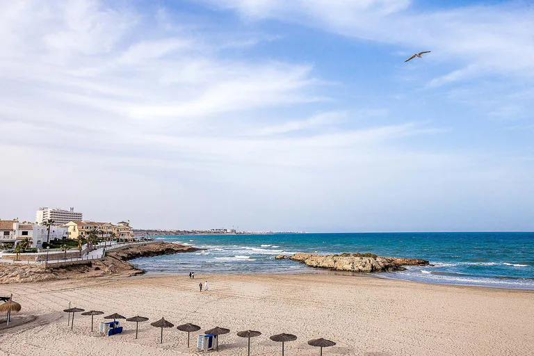 Villa en La Zenia que redefine el concepto de lujo mediterráneo