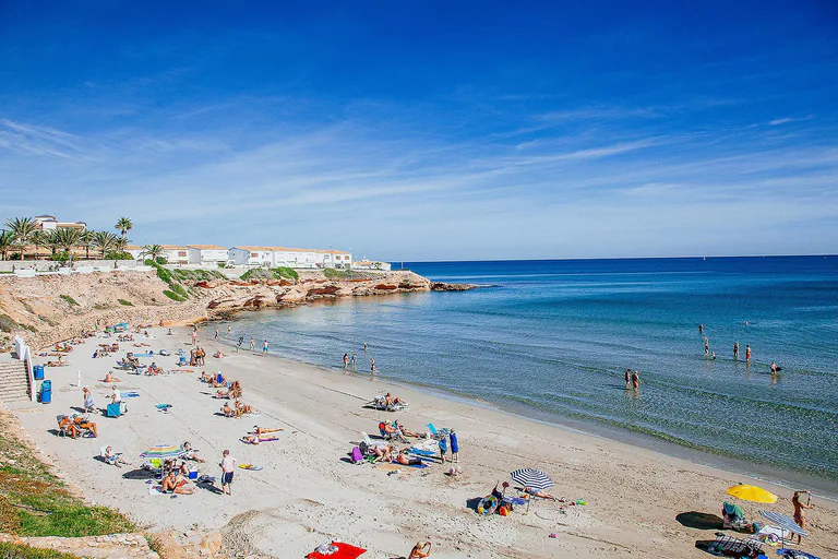 Villa en La Zenia que redefine el concepto de lujo mediterráneo