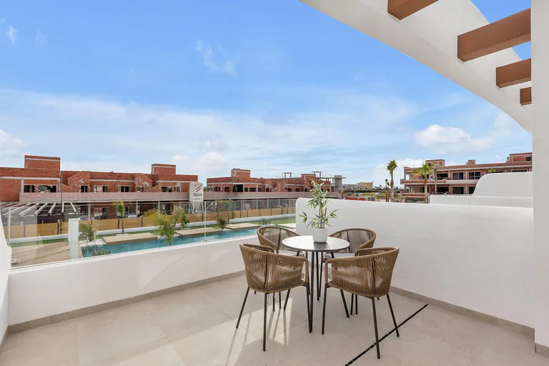 Bungaló en planta alta NV-101749 — foto 17