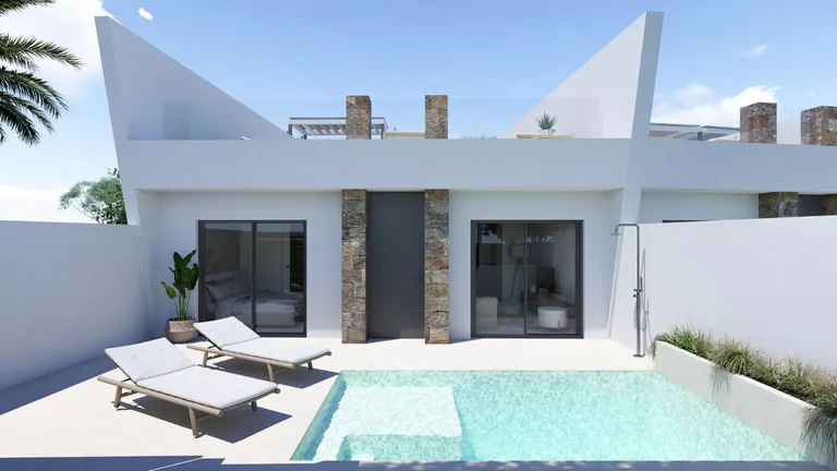 Modernas casas adosadas de nueva construcción con piscina privada en El Alba Resort Torre Pacheco