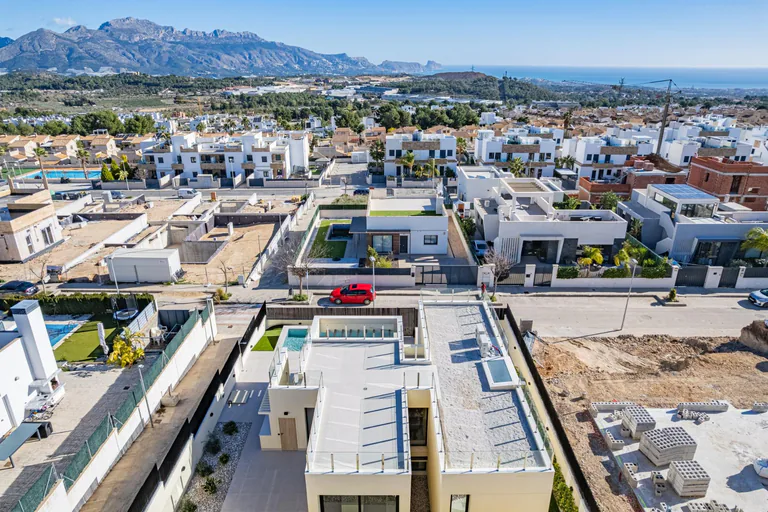 Villa nueva llave en mano con vistas al mar en La Alberca Polop