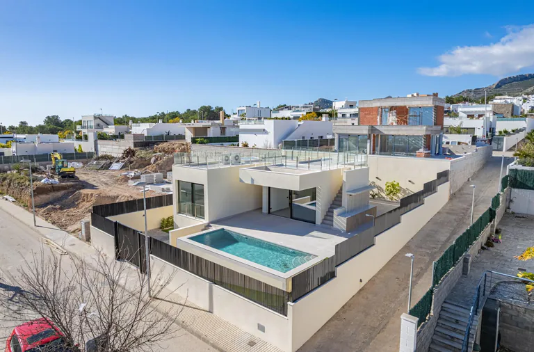 Villa nueva llave en mano con vistas al mar en La Alberca Polop
