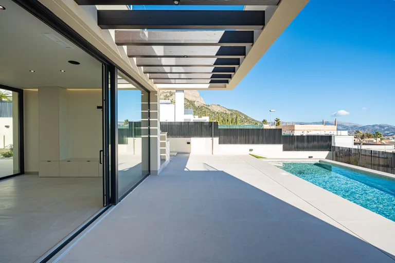 Villa nueva llave en mano con vistas al mar en La Alberca Polop