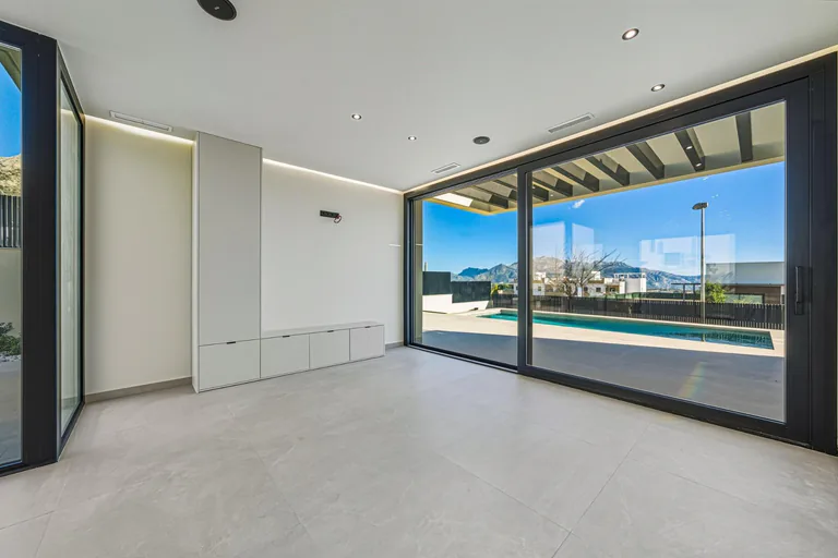 Villa nueva llave en mano con vistas al mar en La Alberca Polop