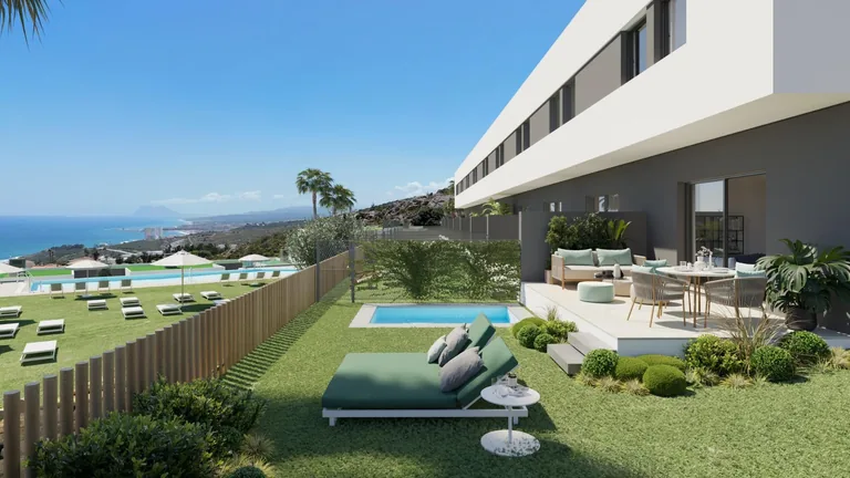 Adosados de nueva construcción con impresionantes vistas al mar en Manilva