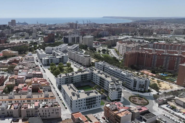 New Residential Development in Alicante with Open Views