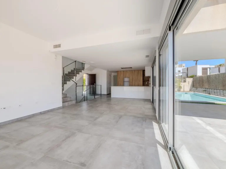Villa NV-102309 — photo 15