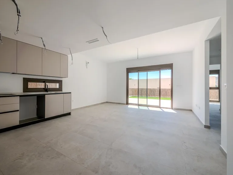Villa NV-102310 — photo 11
