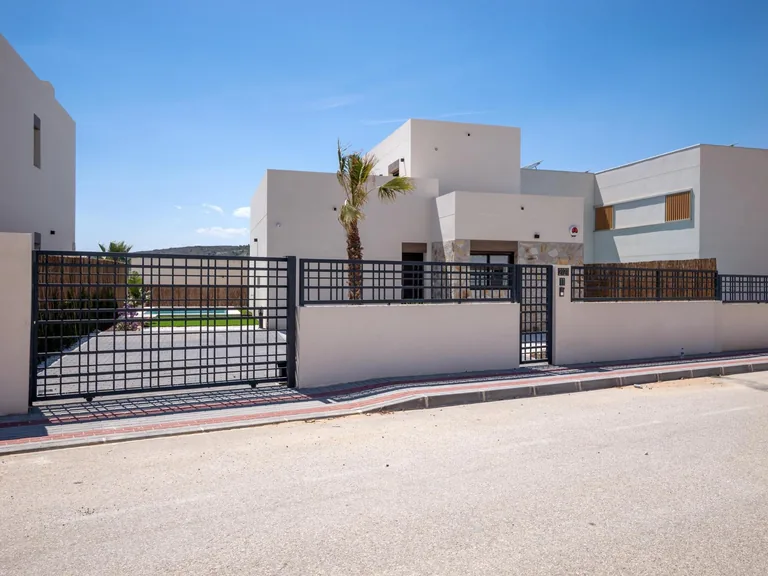 Villa NV-102310 — photo 17