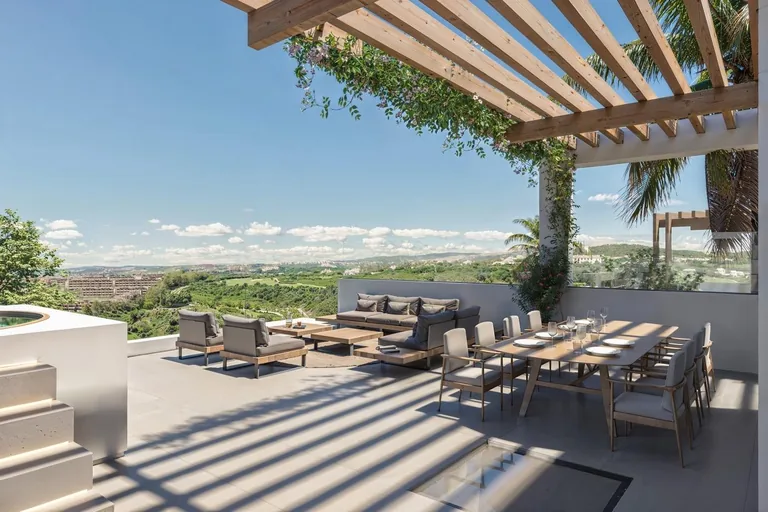 Villas de lujo de nueva construcción junto a Finca Cortesín con vistas al mar