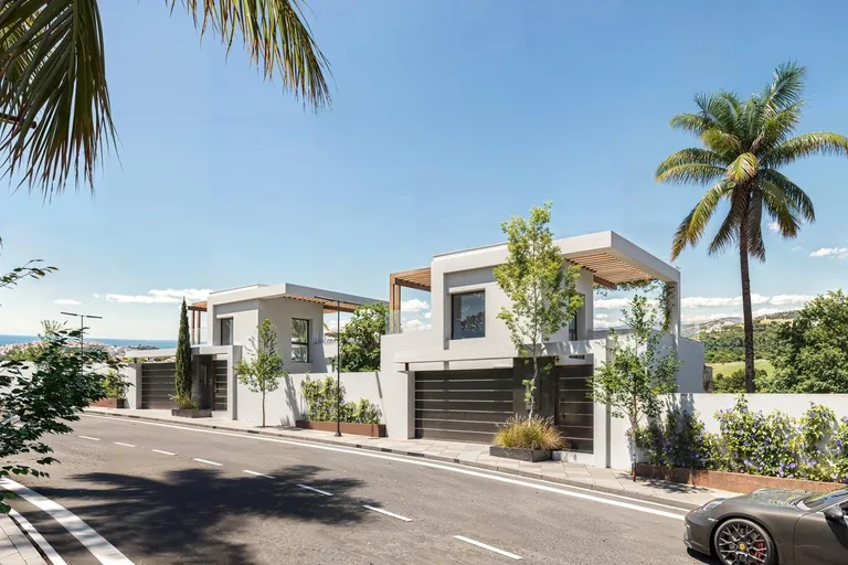 Villas de lujo de nueva construcción junto a Finca Cortesín con vistas al mar