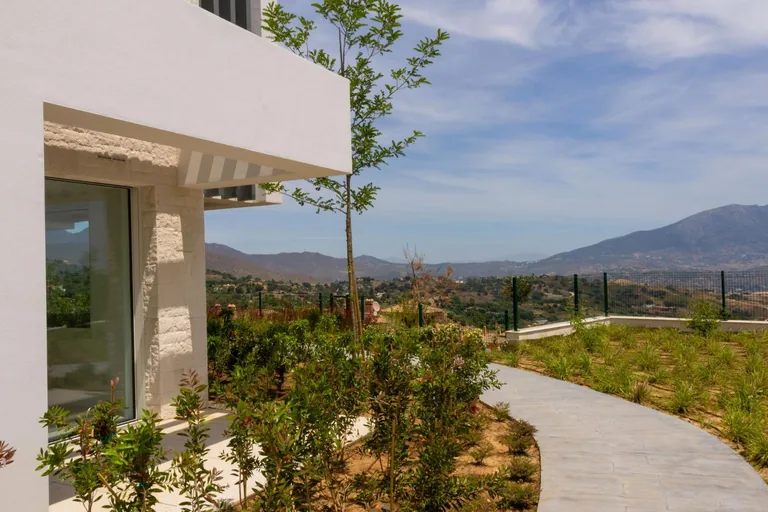 New-build Planta Baja in Ojen