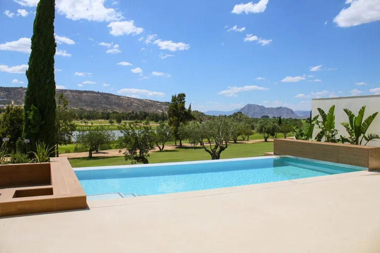 Villa in Algorfa
