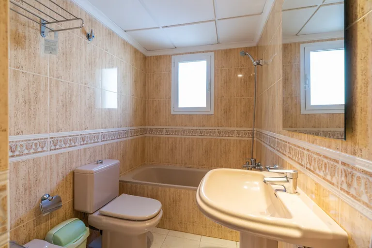 Bungalow im Obergeschoss NV-102660 — Foto 14